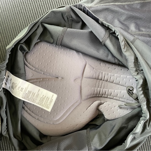 Men’s Garneau Biking Shorts XXL - Picture 5 of 5